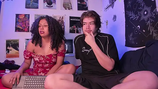 hothoneychile online show from April 29, 2026, 2:48 am