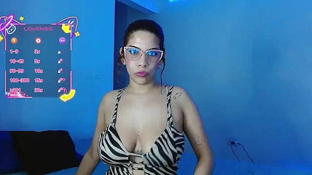 mishell1collins online show from February 12, 2026, 12:05 am