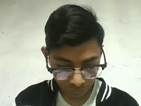 Snapshot of alexof_sun chatting on December 15, 2025, 11:42 pm alexof sun online show from December 15, 2025, 11:42 pm