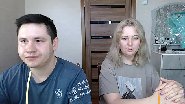 Kristy-Max online show from March 19, 2025, 2:59 am