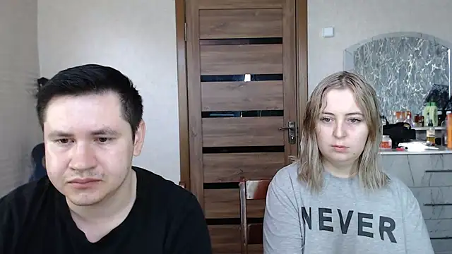 Kristy-Max online show from March 21, 2025, 3:12 am