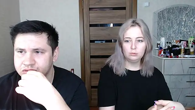 Kristy-Max online show from March 22, 2025, 6:33 am