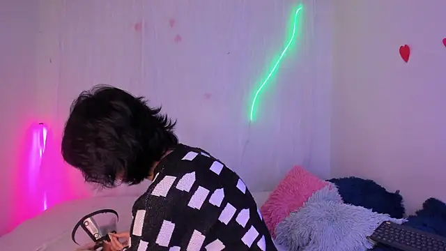 CelesteXCute online show from February 14, 2026, 9:33 pm