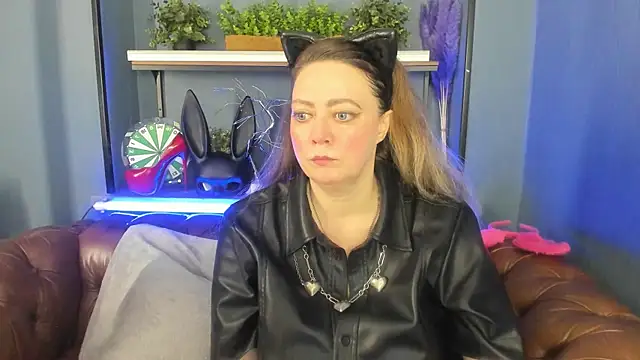 JesiaFoxi online show from February 28, 2025, 1:14 pm