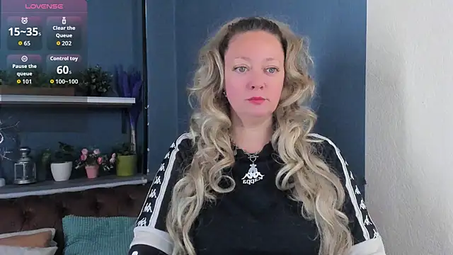 JesiaFoxi online show from October 2, 2025, 11:17 am