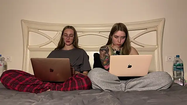 Snapshot of urmissalice chatting on December 30, 2024, 6:38 pm urmissalice online show from December 30, 2024, 6:38 pm