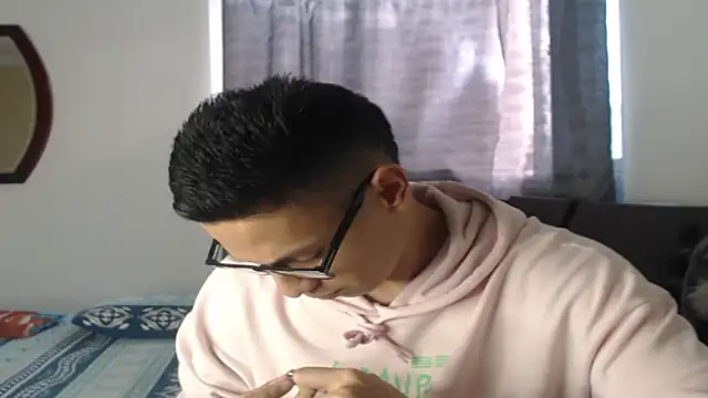 Snapshot of Tobicutee chatting on March 5, 2026, 5:31 pm Tobicutee online show from March 5, 2026, 5:31 pm