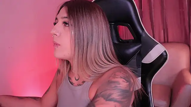 ashleyvalirya online show from January 9, 2026, 4:15 am