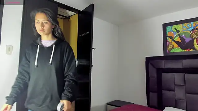 tatiana valencia online show from February 7, 2025, 11:34 am