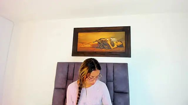 tatiana valencia online show from June 7, 2026, 12:31 pm