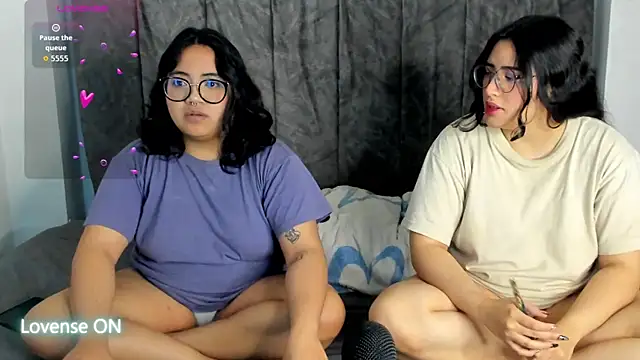 Snapshot of maddie-and-chelsea- chatting on July 29, 2026, 5:00 pm maddie-and-chelsea- online show from July 29, 2026, 5:00 pm