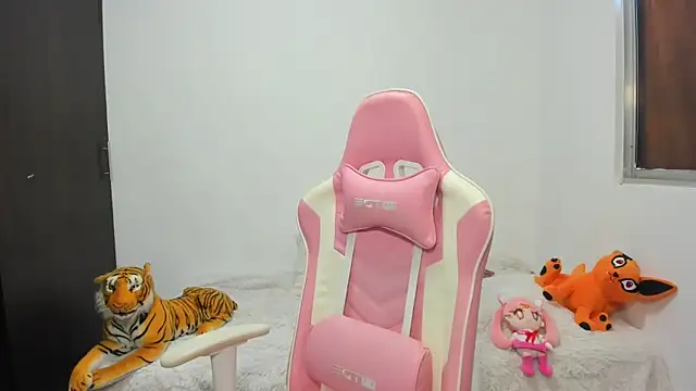 saori 9b online show from February 7, 2025, 4:14 pm