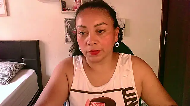 zaray bella online show from July 1, 2026, 3:23 pm