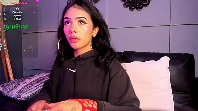 Giovanna oliveira online show from December 28, 2024, 8:48 am