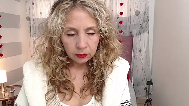 Afrodita sg online show from March 8, 2025, 4:50 pm