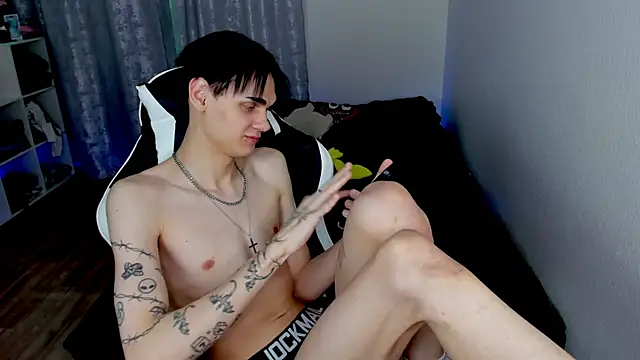 CHERLYBAY online show from December 13, 2024, 1:04 am