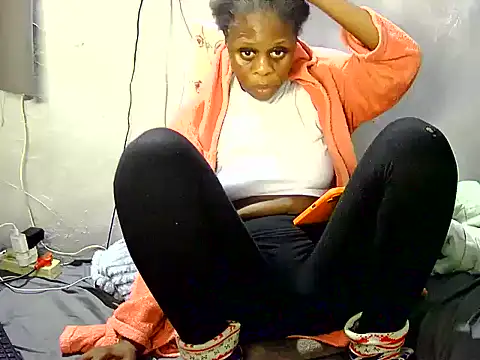 Snapshot of ZIPORA07 chatting on June 29, 2026, 11:32 am ZIPORA07 online show from June 29, 2026, 11:32 am