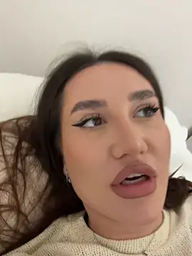 Snapshot of freyacherie chatting on November 11, 2025, 12:38 pm freyacherie online show from November 11, 2025, 12:38 pm