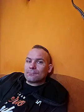 Snapshot of Tonojenej chatting on February 10, 2025, 7:26 am Tonojenej online show from February 10, 2025, 7:26 am