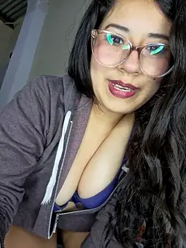 MishuColfer online show from October 26, 2025, 5:13 am