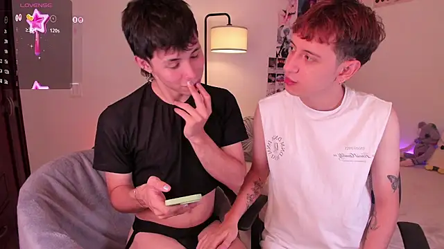 Snapshot of angel_bless19 chatting on October 8, 2025, 10:18 pm angel bless19 online show from October 8, 2025, 10:18 pm