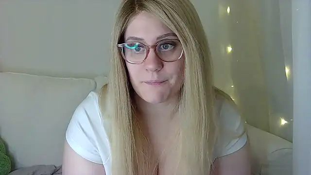 Snapshot of miramore chatting on December 3, 2024, 6:38 pm miramore online show from December 3, 2024, 6:38 pm