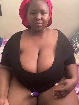 queenxdede online show from August 3, 2026, 11:26 am