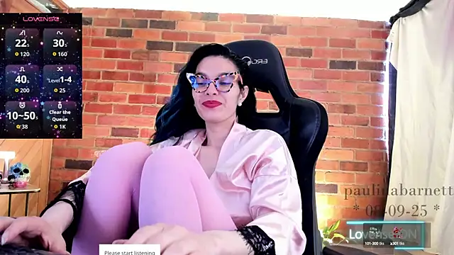 paulinabarnett- online show from September 8, 2025, 2:16 pm