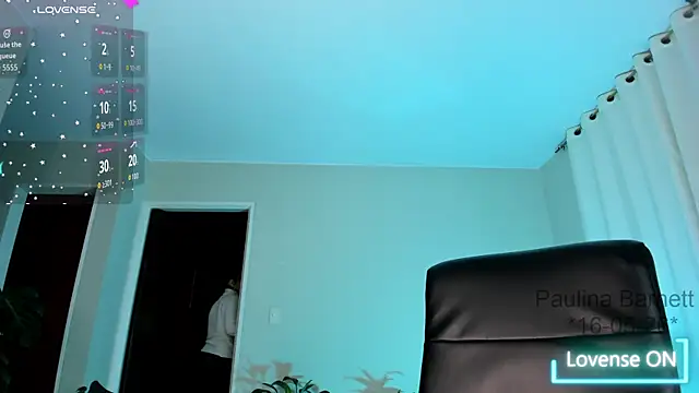 paulinabarnett- online show from May 17, 2026, 4:21 am