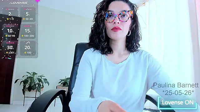 paulinabarnett- online show from May 25, 2026, 4:13 pm
