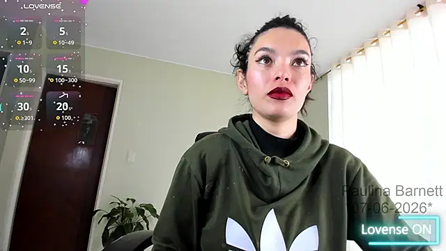 paulinabarnett- online show from June 7, 2026, 6:33 pm