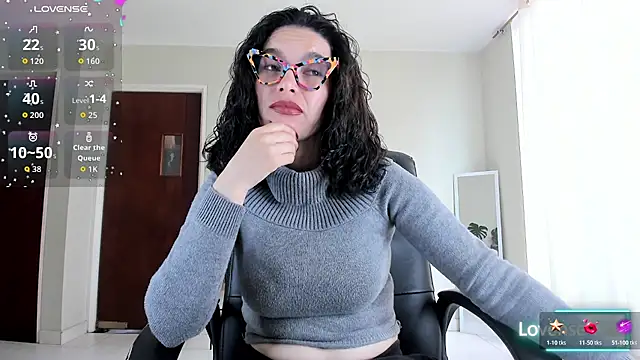 paulinabarnett- online show from June 26, 2026, 3:05 pm