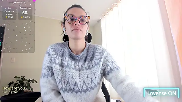 paulinabarnett- online show from July 6, 2026, 3:36 pm