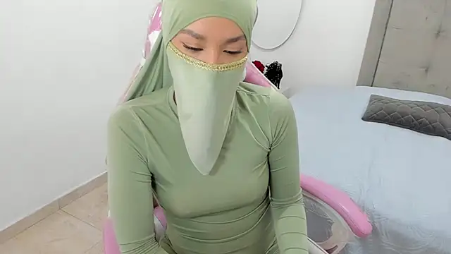 Hanaa latif online show from December 28, 2024, 3:26 pm