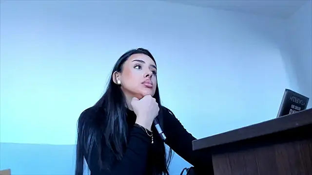 Snapshot of hornyemma__ chatting on January 8, 2025, 9:00 am hornyemma online show from January 8, 2025, 9:00 am