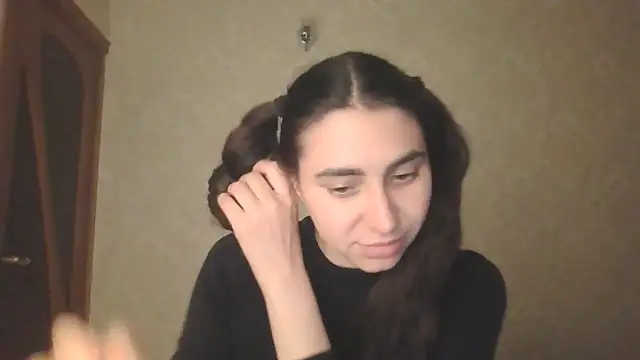 Snapshot of Kashtanka_ chatting on May 26, 2026, 6:26 pm Kashtanka online show from May 26, 2026, 6:26 pm