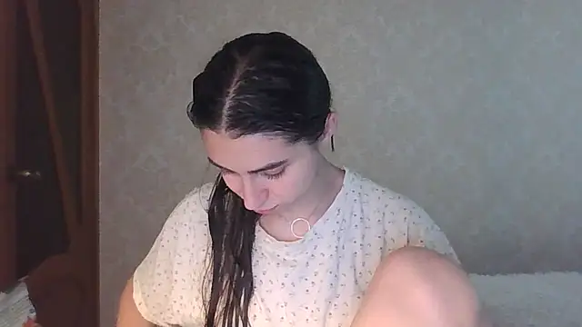 Snapshot of Kashtanka_ chatting on June 15, 2026, 10:50 am Kashtanka online show from June 15, 2026, 10:50 am