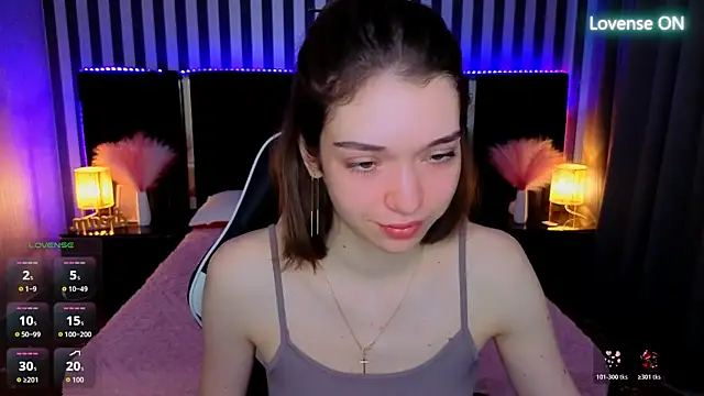 Snapshot of Cherry_Wipe chatting on August 1, 2026, 6:23 am Cherry Wipe online show from August 1, 2026, 6:23 am
