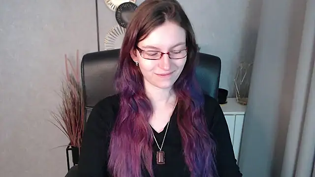 emmaxDelight online show from January 7, 2025, 6:38 am