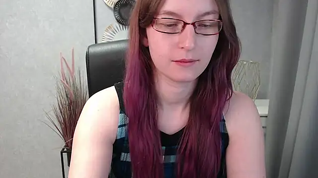 emmaxDelight online show from January 30, 2025, 10:19 am