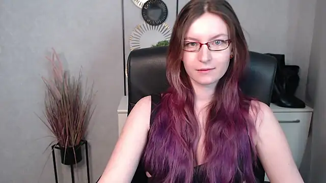 emmaxDelight online show from February 26, 2025, 12:47 pm