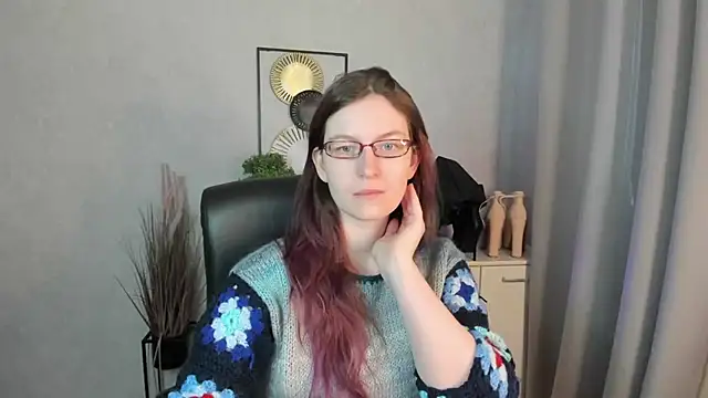 Snapshot of emmaxDelight chatting on April 20, 2026, 5:43 am emmaxDelight online show from April 20, 2026, 5:43 am
