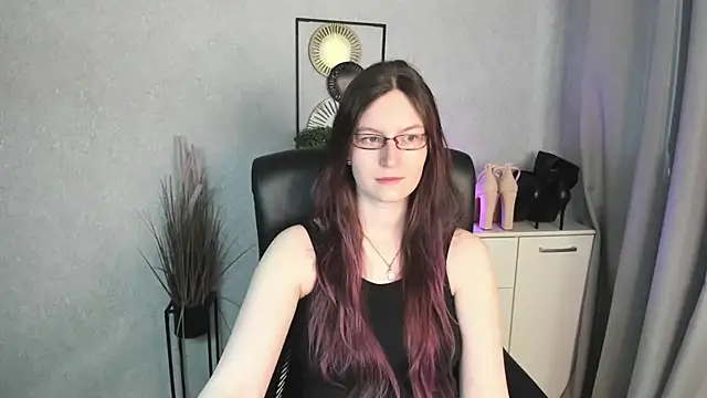 Snapshot of emmaxDelight chatting on April 27, 2026, 5:27 am emmaxDelight online show from April 27, 2026, 5:27 am