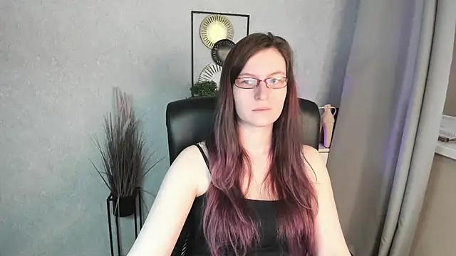 Snapshot of emmaxDelight chatting on May 2, 2026, 6:18 am emmaxDelight online show from May 2, 2026, 6:18 am