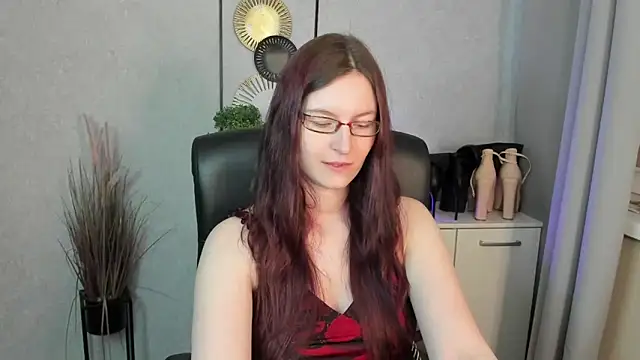 emmaxDelight online show from June 11, 2026, 5:27 am