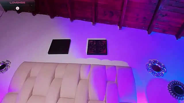 Snapshot of Mia_ross16 chatting on January 14, 2025, 1:26 am Mia ross16 online show from January 14, 2025, 1:26 am