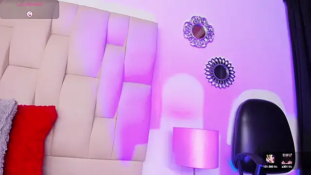 Snapshot of Mia_ross16 chatting on January 19, 2025, 1:44 pm Mia ross16 online show from January 19, 2025, 1:44 pm