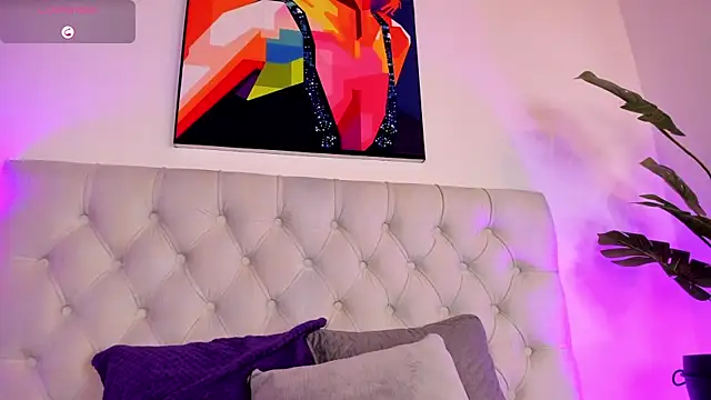 Snapshot of Mia_ross16 chatting on February 1, 2025, 7:34 pm Mia ross16 online show from February 1, 2025, 7:34 pm