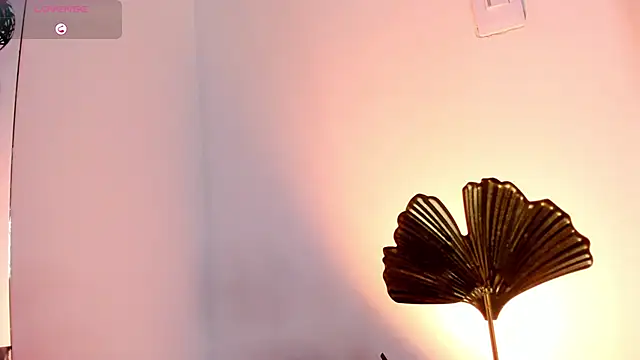 Snapshot of Mia_ross16 chatting on February 7, 2025, 7:38 pm Mia ross16 online show from February 7, 2025, 7:38 pm