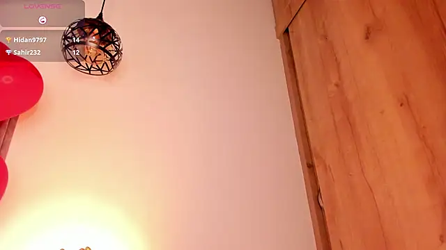 Snapshot of Mia_ross16 chatting on February 15, 2025, 1:42 am Mia ross16 online show from February 15, 2025, 1:42 am